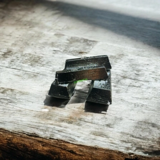 OLOVO ČISTOTA 99,95%-1KG 